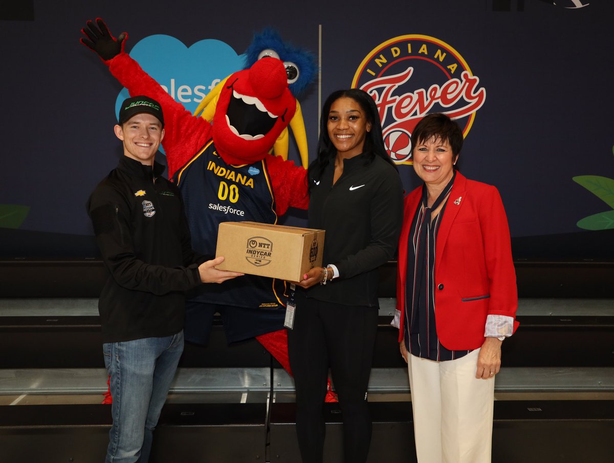 IMS's tweet photo. 📬 @IndyEleven
📬 @IndianaFever
📬 @RadioNOW1009
📬 @500Festival
Thanks to @callum_ilott for today’s “May in a Box” deliveries around Indy to help kick off the Month of May!
#ThisIsMay | #BackHomeAgain https://t.co/ElAGhahoI2