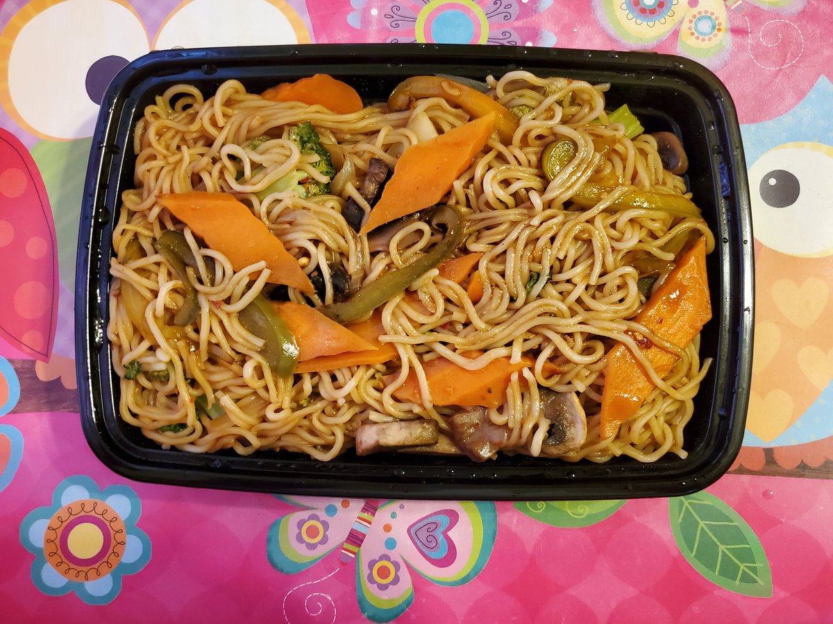 JackDentJr1's tweet photo. #vegetableyakisobanoodles #vegetables #yakisobanoodles #yakisoba #noodles #sushi #sweetpotatoroll #wasabi #ginger #dinner #veganeating #meatlessmeal #wvhealthyfoodie https://t.co/HmpdY7viRW