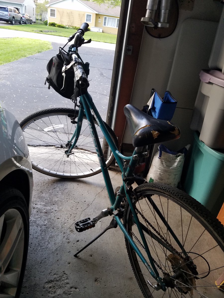TeamKingc's tweet photo. Bike is ready! #ThisIsFranklin #BikeToWorkFCS https://t.co/cuU1kfYLBl
