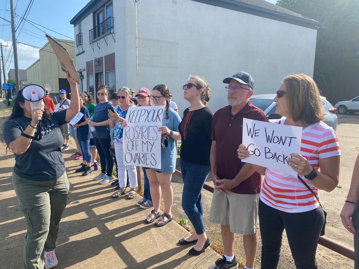 RustySuretteTV's tweet photo. JUST IN: Protests in downtown Bryan. 

Re: Supreme Court and the likelihood it will overturn Roe V Wade this summer. https://t.co/kH9X2LedxJ