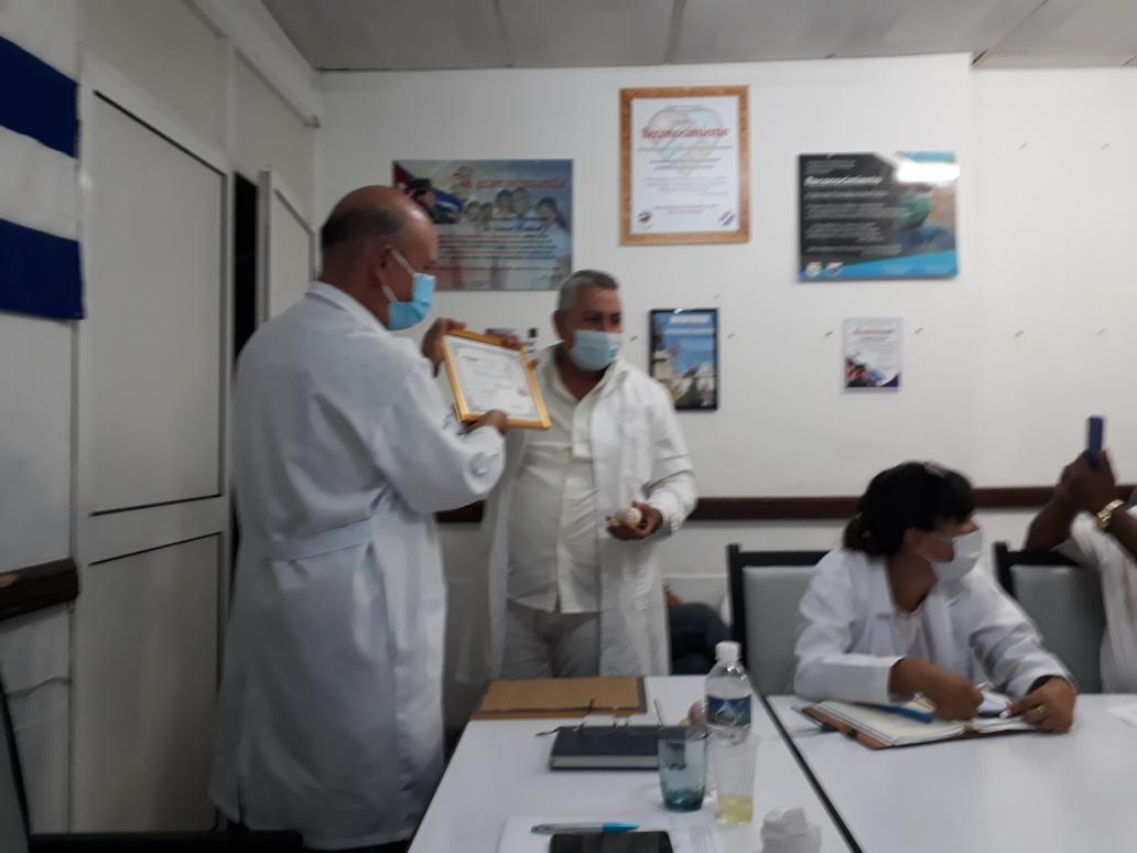 Santos650908's tweet photo. Estimulados los Municipios Colón, Calimete y Cárdenas por su resultados relevantes en 1er Trimestre del año por el Director Provincial de Salud #Matanzas Dr. Luis A. Wong Corrales.
@WongCorrales 
@anisleyfuentes1 
@YenicetChavez 
@DrLazaroSuarezi 
@ChapleImbert 
@mariofsabines https://t.co/UJtlOhlSu1