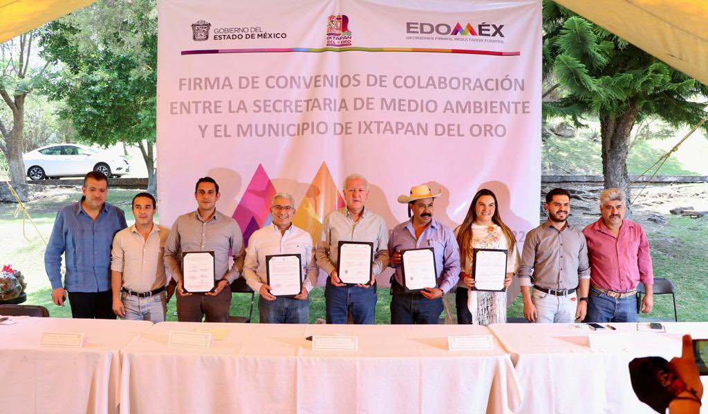 JorgeRescala's tweet photo. Con Benigno Arroyo Bautista, Presidente Municipal de #IxtapanDelOro, @aleperalta @MendozaNicolas7 y @arbanoanemer, signamos un Convenio Marco y 3 específicos en materia de Ordenamiento Ambiental, Denuncia Ecológica y Correcto Manejo y Disposición de Residuos Sólidos del Municipio https://t.co/ri1Ys8sF89