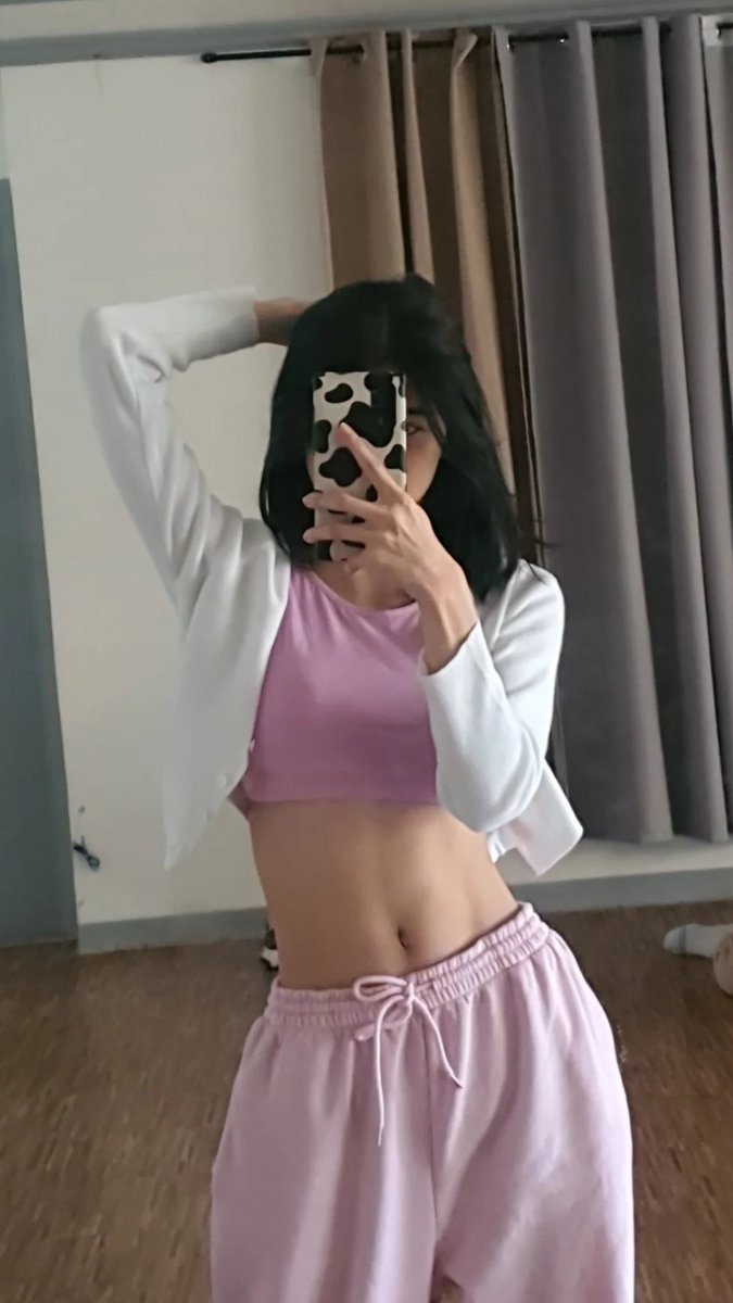 KAIA_Members's tweet photo. 👁👄👁💅 https://t.co/ZnljIBmxPc