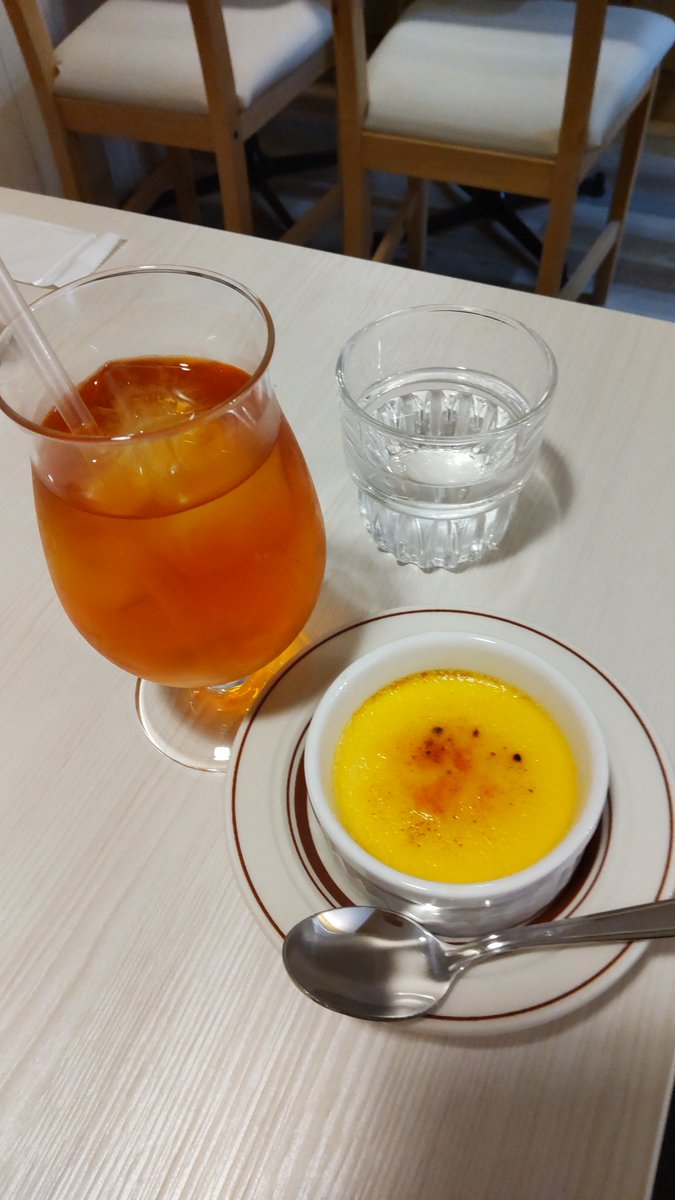 プレオープン中のteapickさん（ <a href="/teapick_teapick/">紅茶屋さん『Teapick(ティーピック)』</a> ）に伺いました。
オープン、おめでとうございます。