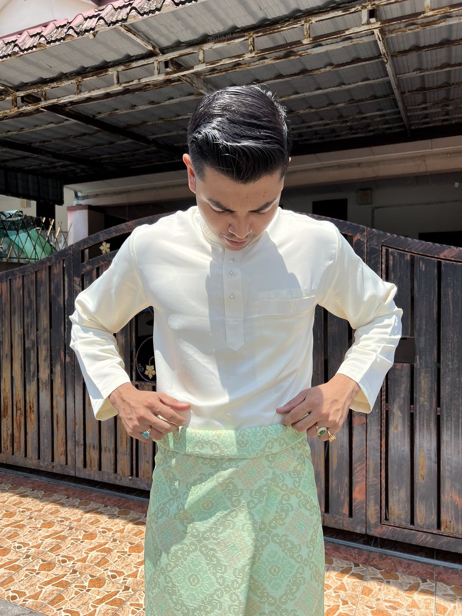 Harritss's tweet photo. Third eid ❤️ https://t.co/jK0Y5qi4X1