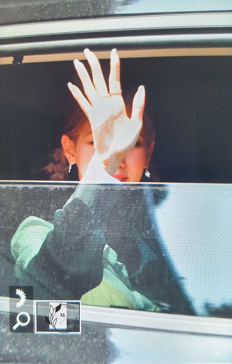 ME_idlei's tweet photo. 220504 프리뷰

조심히 들어가~

#여자아이들 #G_I_DLE #미연 #MIYEON #曺薇娟 #IDLE https://t.co/vNV745wmt0