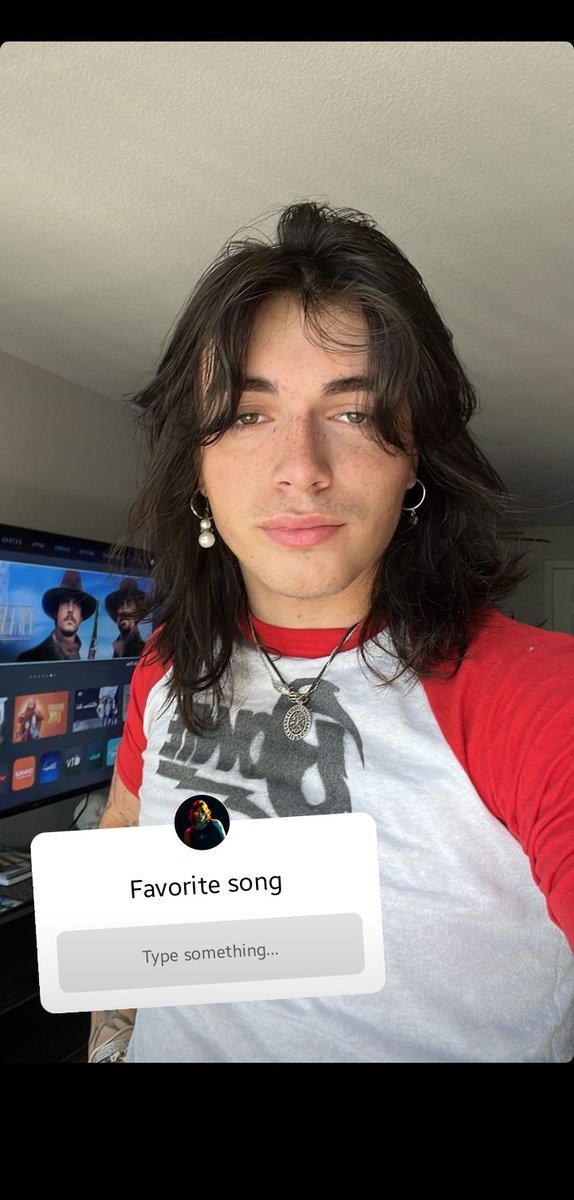 centralqgriggs's tweet photo. 📲| Quinton (@/quintongriggs) via Instagram stories (@QuintonGriggs)

🇧🇷 | "música favorita" https://t.co/fmZq6LXdvH