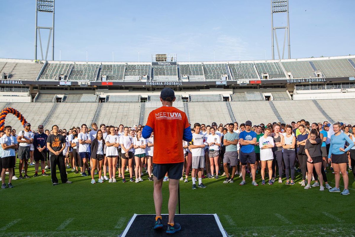 ProfJimRyan's tweet photo. What a terrific way to start the morning and mark the end of classes today. My thanks to the 550 4th year students who came out for our largest #RunWithJim yet, starting at Scott Stadium and ending at the Rotunda. https://t.co/madmsjHqSm