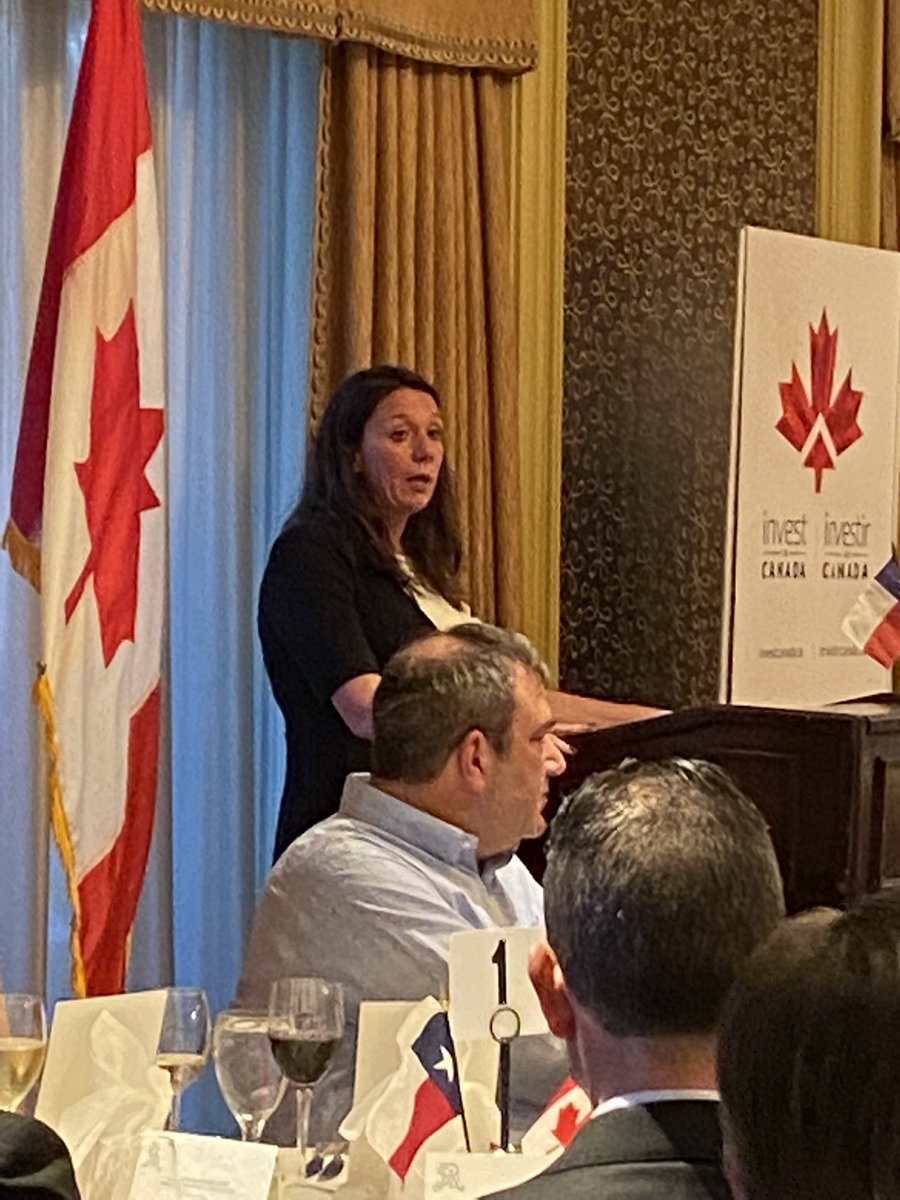 BofillMaria's tweet photo. @CdaRachelM giving welcoming remarks at Canada Investment Dinner. https://t.co/OOtWou1IAm