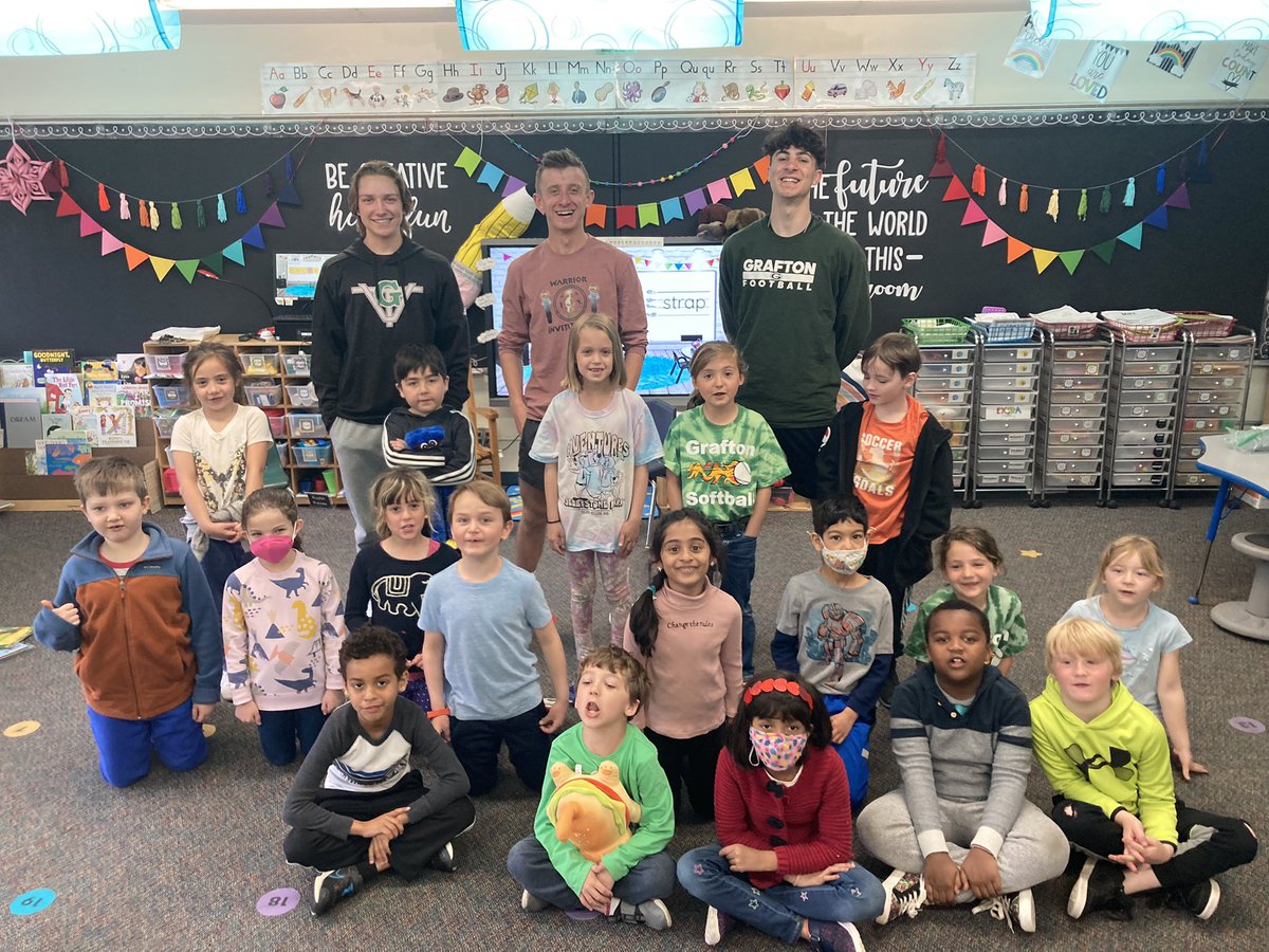 prek1NGES's tweet photo. Another awesome visit from GHS athletes! #ghscommunity https://t.co/FJCqxC2Mxa