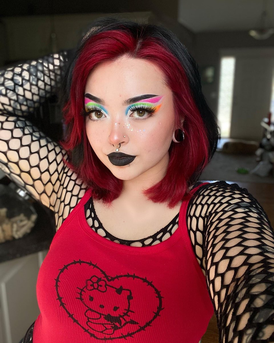 manicpanicnyc's tweet photo. Vampire Red is giving me life!! ❤️
(IG: mxkenzi3 )
#manicpanicnyc #manicpanicpro #manicpanic #vampirered #redhair #red #redhairdye #brighthair #redhairgoals #trendyhair https://t.co/skv1MkzOnd