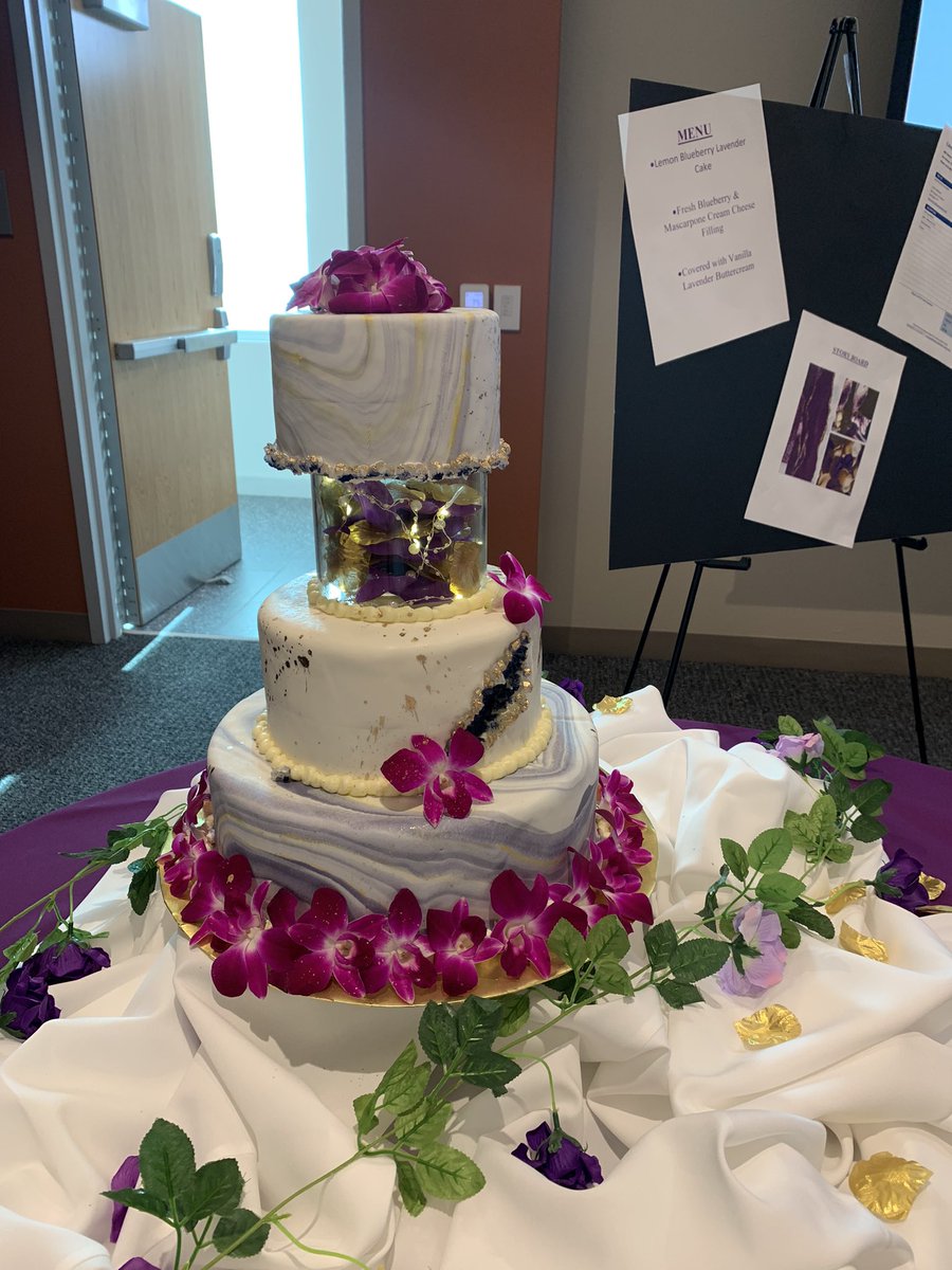 _dxpeechef's tweet photo. Wedding Cake Expo #weddingcake #geodecake #flowers #gold #purple #white #pastry #chef https://t.co/OT9XjOFwbW