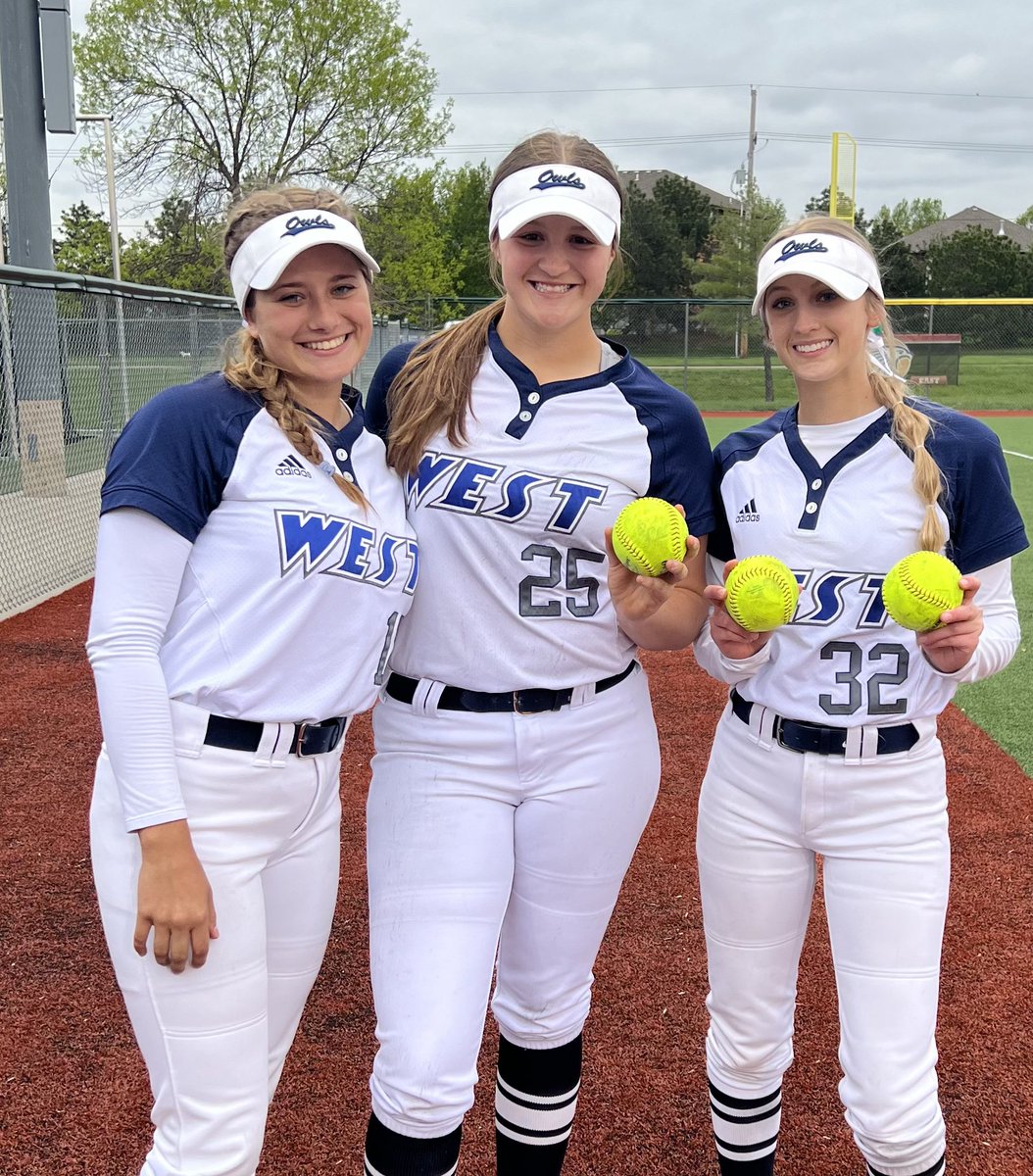CoachC_OWLS's tweet photo. @camrynrice2 with 2-2 Run ๐ฃ ๐ฃ@MadsWalk02 going 3-3 with a 3 Run ๐ฃ @HornungRori teammate of the game-
#owlsoftball improves to 13-4 on the season. This group #outplays #outworks #outlasts our competition! https://t.co/Nc1KmAnKOM