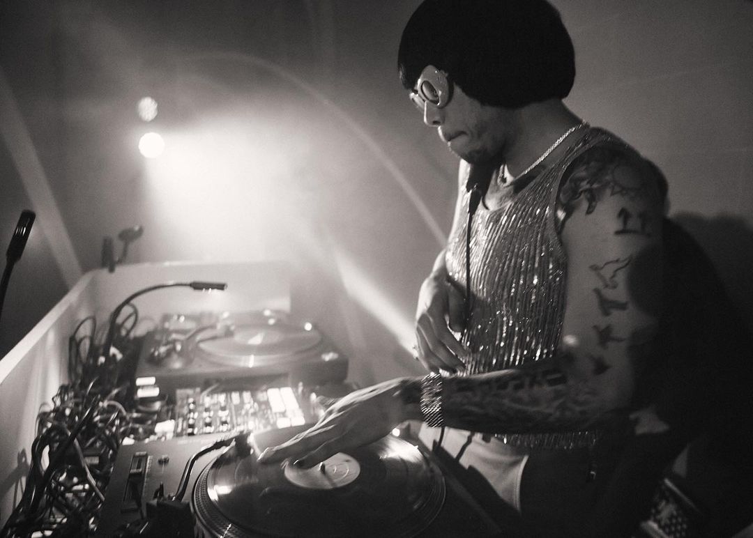 .WEE MAN tweet media