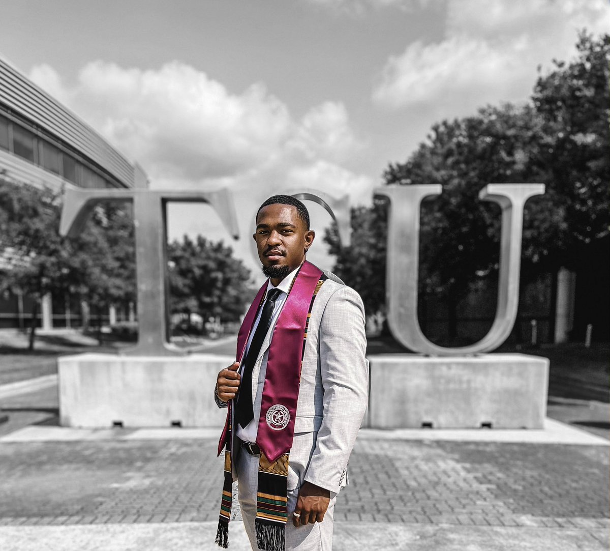 jaywaavvy's tweet photo. Excellence in Achievement 
Class of ‘22 at 20 years Old https://t.co/gUOSn7fPkP
