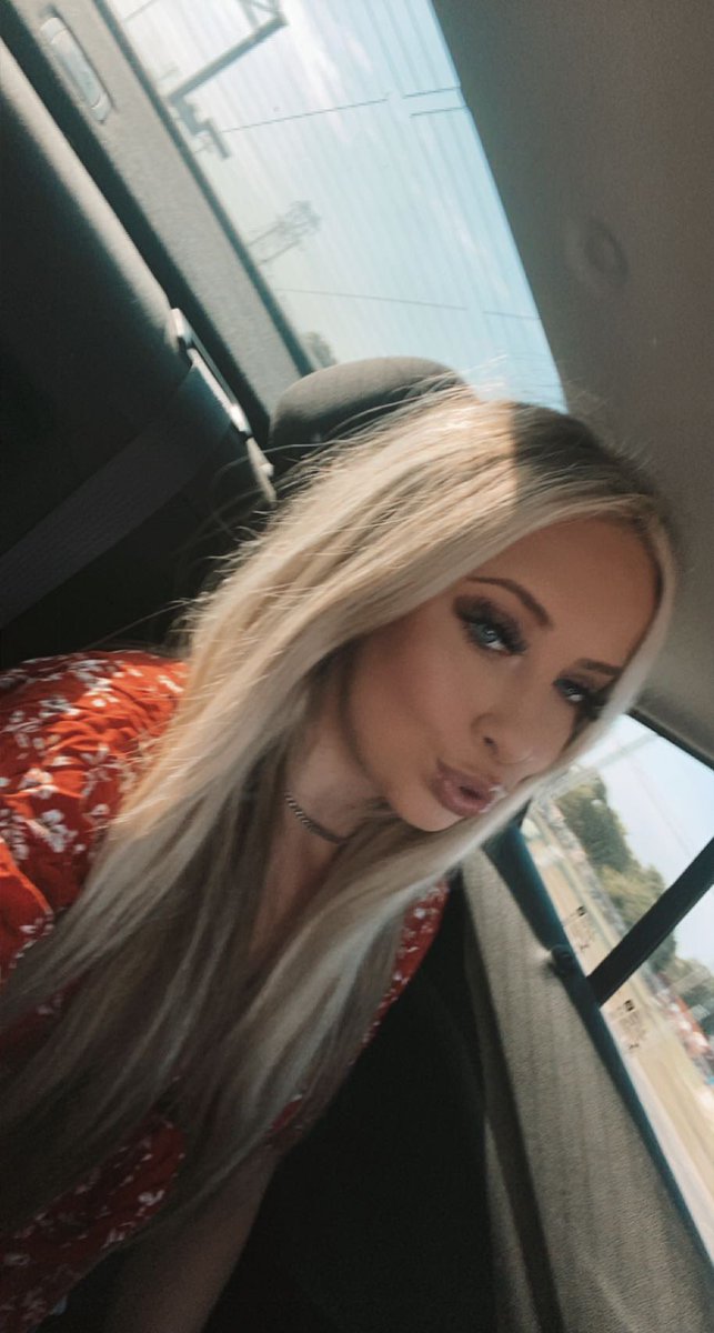 BOOB 🦋 tweet media