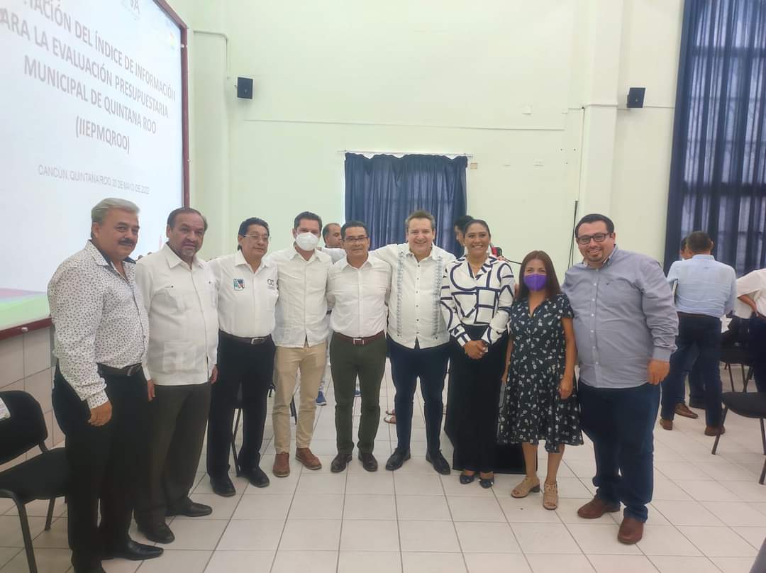 omar alpuche leal (@omaralpuche) on Twitter photo #FirmaDeConvenio <a href="/iapqroo/">IAPQROO</a> -<a href="/gobernova/">Gobernova</a> evento que nos permitió saludar a Colegas y amigos comunes de la #AdministraciónPública felicidades <a href="/leonpres/">leon lizarraga</a> por su anfitrionia en nuestra #AlmaMater <a href="/MonicaValenciaD/">Mónica Valencia</a> <a href="/VictorOlveraCen/">Victor M Olvera Cen</a> <a href="/FLOTAFRANCISCO/">FRANCISCO FLOTA</a> <a href="/alain_ma/">Alain Matos Argüelles</a> <a href="/RicarGordilloCH/">RicarGordilloChaires</a> <a href="/alvarxavier/">Alvar Xavier Ortiz C</a> #FirmaDeConvenio <a href="/iapqroo/">IAPQROO</a> -<a href="/gobernova/">Gobernova</a> evento que nos permitió saludar a Colegas y amigos comunes de la #AdministraciónPública felicidades <a href="/leonpres/">leon lizarraga</a> por su anfitrionia en nuestra #AlmaMater <a href="/MonicaValenciaD/">Mónica Valencia</a> <a href="/VictorOlveraCen/">Victor M Olvera Cen</a> <a href="/FLOTAFRANCISCO/">FRANCISCO FLOTA</a> <a href="/alain_ma/">Alain Matos Argüelles</a> <a href="/RicarGordilloCH/">RicarGordilloChaires</a> <a href="/alvarxavier/">Alvar Xavier Ortiz C</a>