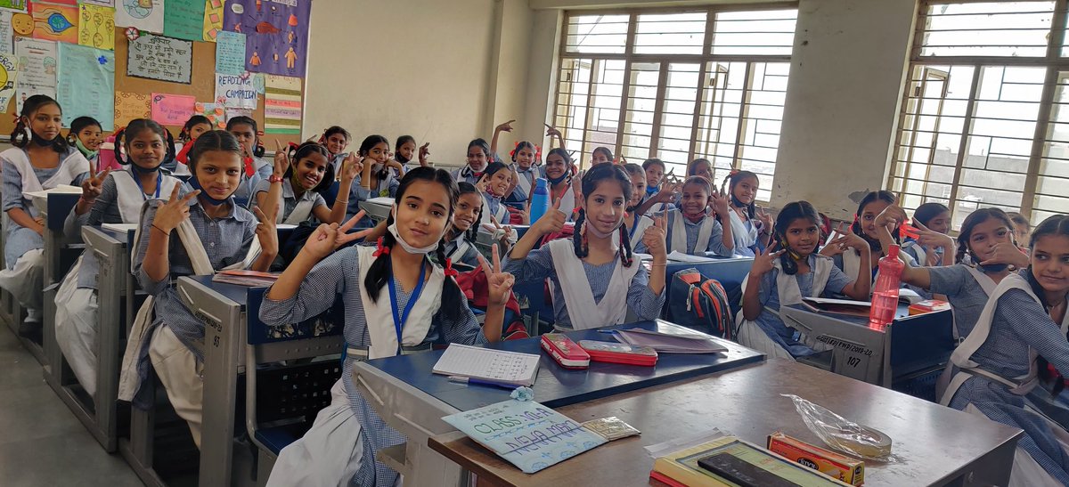 Dr. Mukesh Kumar (@drmukeshkumarg) on Twitter photo इसे कहते है समर्पण।
टीचर का टीचिंग में और बच्चों का कक्षा में।
इस समर्पण से ही मिशन बुनियाद की इस कक्षा में चारों ओर खुशी का माहौल है।
यहां बच्चे अपने मन की बात साझा ही नहीं करते बल्कि उनको दूसरों की बात सुनना भी बहुत अच्छा लगता है। <a href="/Dir_Education/">DIRECTORATE OF EDUCATION Delhi</a> <a href="/PbpandeyB/">B P Pandey</a> <a href="/Reflectivediary/">Murari jha, PhD</a> इसे कहते है समर्पण।
टीचर का टीचिंग में और बच्चों का कक्षा में।
इस समर्पण से ही मिशन बुनियाद की इस कक्षा में चारों ओर खुशी का माहौल है।
यहां बच्चे अपने मन की बात साझा ही नहीं करते बल्कि उनको दूसरों की बात सुनना भी बहुत अच्छा लगता है। <a href="/Dir_Education/">DIRECTORATE OF EDUCATION Delhi</a> <a href="/PbpandeyB/">B P Pandey</a> <a href="/Reflectivediary/">Murari jha, PhD</a>