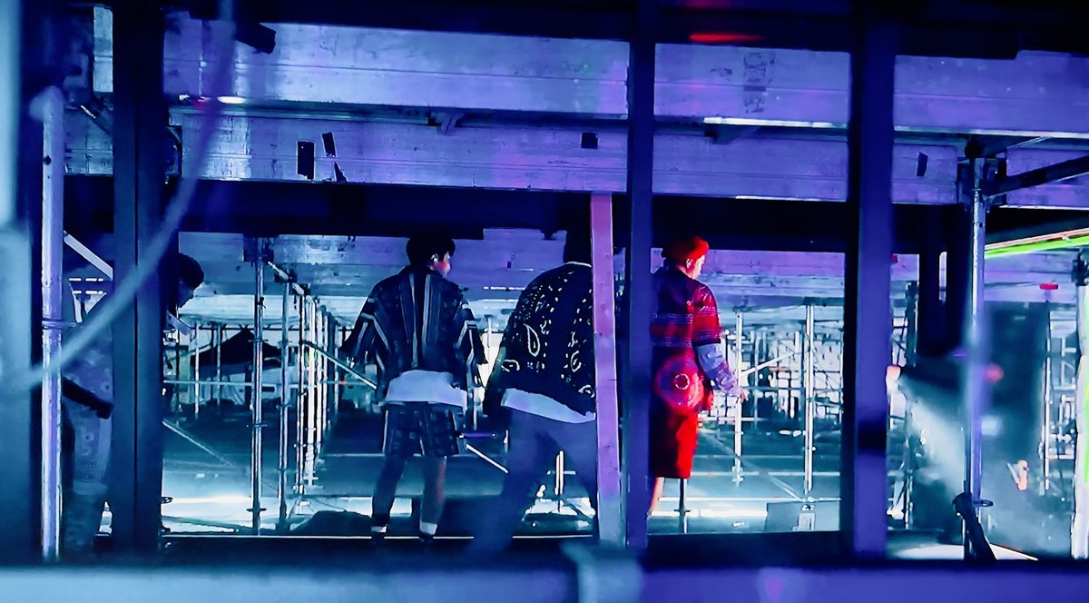 jinskindangels's tweet photo. BEHIND THE STAGE: PERMISSION TO DANCE, BTS Las Vegas Exhibition 

✨Thread 2
💜 all photos were taken by me and all photos were edited by me, I have tried to do my best to edit them
✨you may use them but please credit me 
💜some photos maybe posted more than once 😅 https://t.co/6DDUB7dATC
