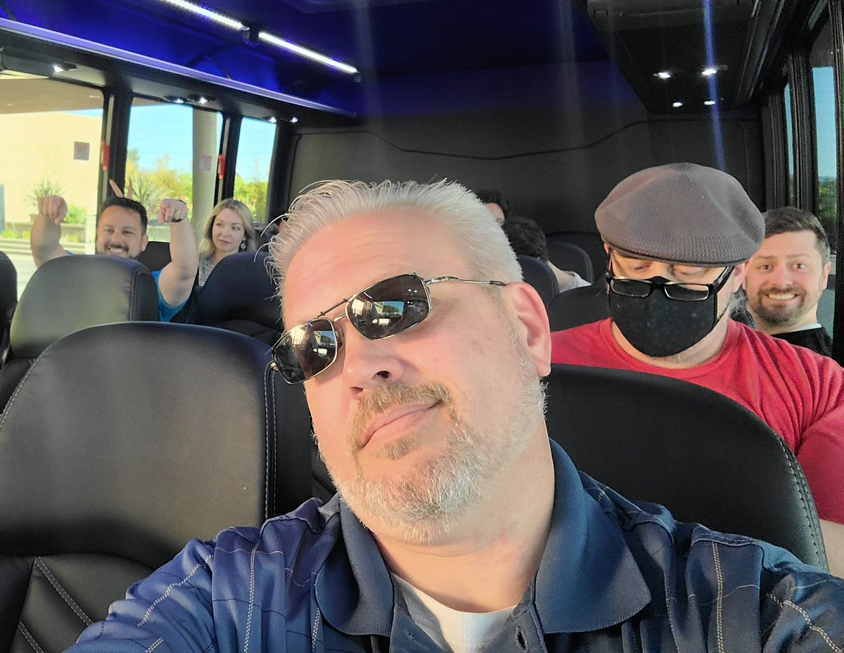 vrgamerdude's tweet photo. After a long but awesome day touring the new Meta Store and Meta Campus it's time to gather and see where the night takes us! [;]-)
#vr #vrcontentcreators https://t.co/Y0fbuSQmbq