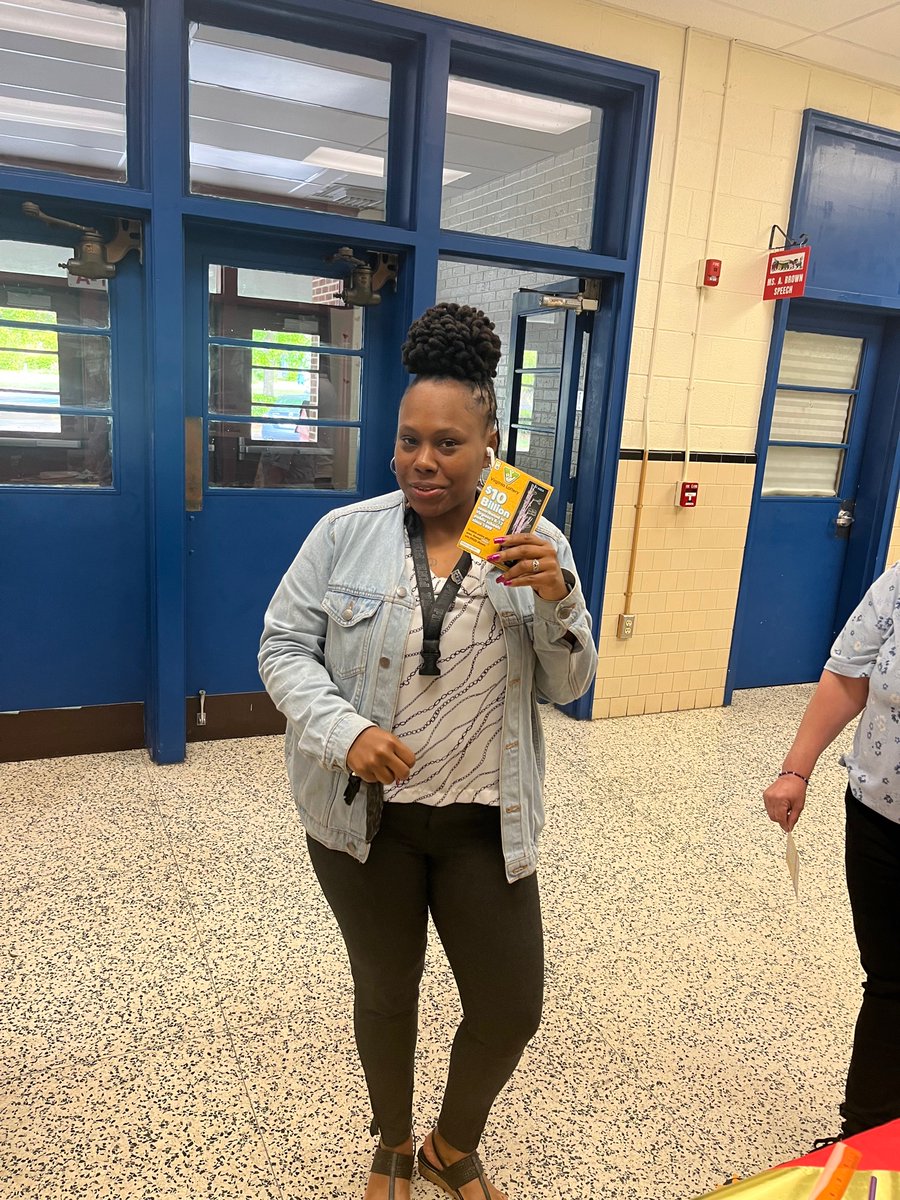 𝚃𝚎𝚊𝚌𝚑𝚎𝚛 𝙰𝚙𝚙𝚛𝚎𝚌𝚒𝚊𝚝𝚒𝚘𝚗 𝚆𝚎𝚎𝚔 𝚒𝚜 𝚘𝚏𝚏 𝚝𝚘 𝚊 𝚐𝚛𝚎𝚊𝚝 𝚜𝚝𝚊𝚛𝚝! 𝚂𝚘𝚖𝚎 𝚘𝚏 𝚘𝚞𝚛 𝚊𝚖𝚊𝚣𝚒𝚗𝚐 𝚎𝚍𝚞𝚌𝚊𝚝𝚘𝚛𝚜 𝚠𝚎𝚛𝚎 𝚕𝚞𝚌𝚔𝚢 𝚠𝚒𝚗𝚗𝚎𝚛𝚜! 

#NNPSProud #TeacherAppreciationWeek 🍎