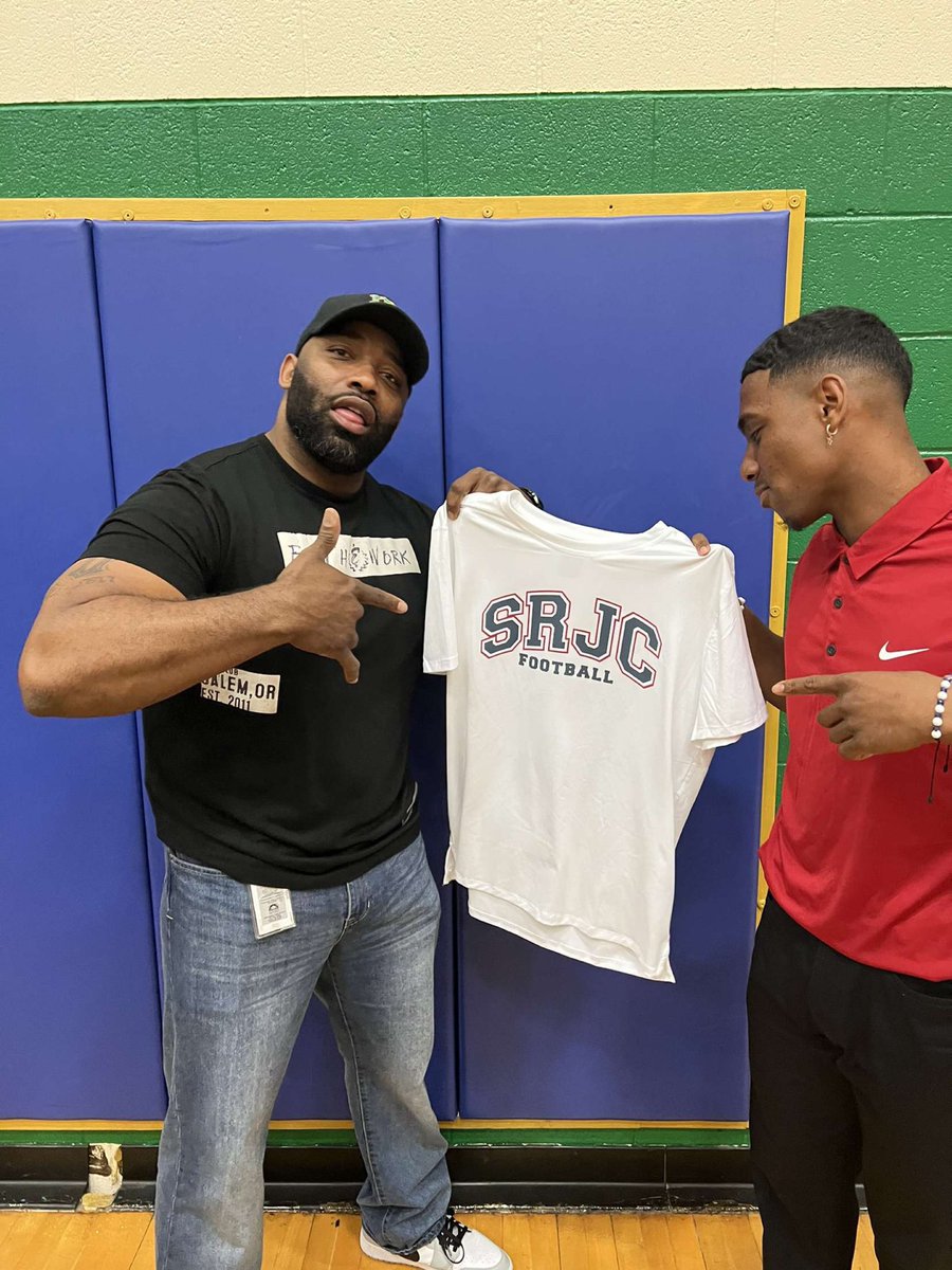 I’ve decided to commit to Santa Rosa <a href="/srjcfootball/">SANTA ROSA JC FOOTBALL</a> to Continue my Football Journey. Big thanks to <a href="/bpipes18/">Brandis Piper</a>, <a href="/Coach_McCrae/">KJ McCrae</a> and <a href="/lwagner31/">Lenny Wagner</a> for making this all happen!! #JUCOPRODUCT 

<a href="/McKayFootball/">McKayFootball</a> <a href="/srjcfootball/">SANTA ROSA JC FOOTBALL</a> @IBC_CoachChris <a href="/fui58/">Alexander 'Fui' Fuimaono</a> <a href="/Coach_McCrae/">KJ McCrae</a> <a href="/BrandonHuffman/">Brandon Huffman</a> <a href="/J_McDonald81/">Jeremy McDonald</a>