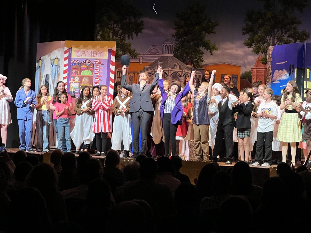 LFSchool1 tweet media