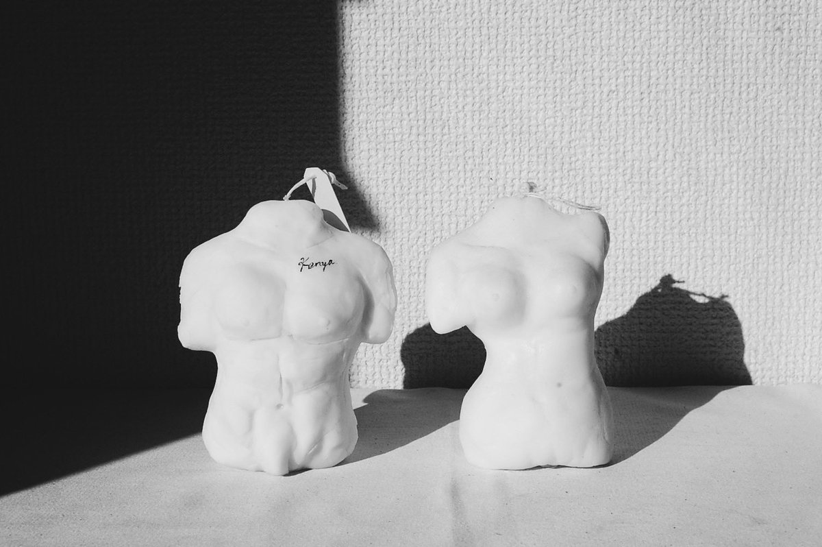tuci_candle's tweet photo. 男性の裸体をつくるの難しかった..
どちらも石膏粘土でゼロからつくりだしたオリジナル。プレゼントにご依頼いただきました🌿

#わたしのものづくり
#minneとものづくり https://t.co/1uNGYseEUZ