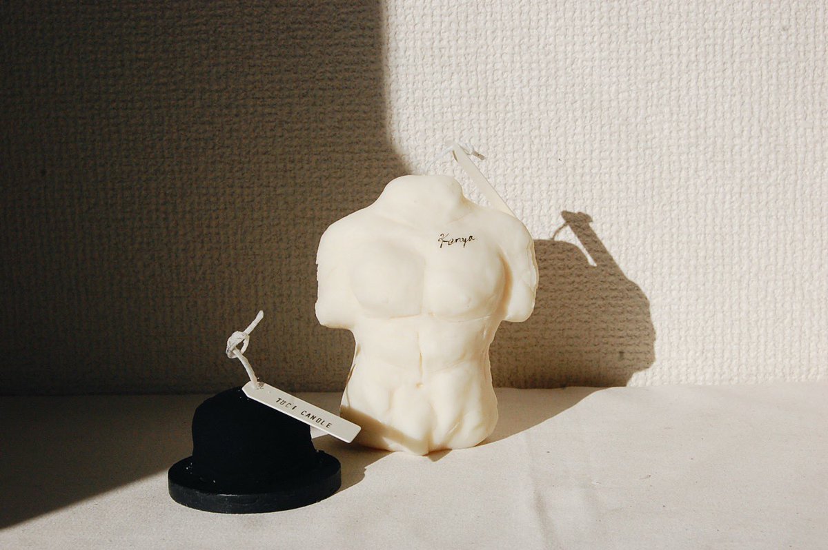 tuci_candle's tweet photo. 男性の裸体をつくるの難しかった..
どちらも石膏粘土でゼロからつくりだしたオリジナル。プレゼントにご依頼いただきました🌿

#わたしのものづくり
#minneとものづくり https://t.co/1uNGYseEUZ