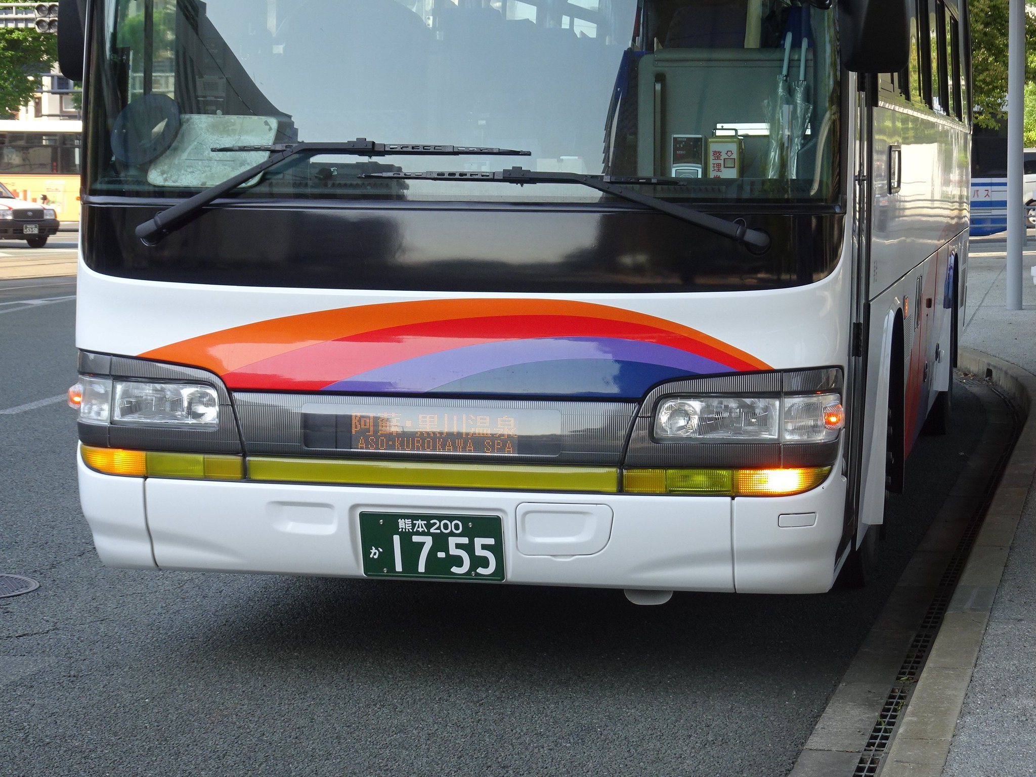 バス thumbnail-6.jpg