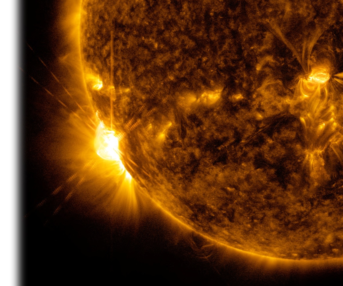 NASASun's tweet photo. The Sun emitted a moderate solar flare on May 3, 2022, peaking at 8:19 p.m. ET. NASA’s Solar Dynamics Observatory, which watches the Sun constantly, captured an image of the event. Learn more ➡️ https://t.co/efZPyjHYeS https://t.co/qpRfXbiiSK