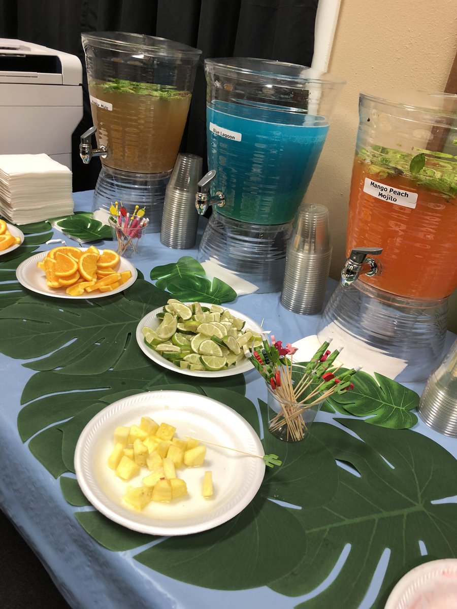 WFHS_Testing's tweet image. Great day of teacher appreciation mocktails! Super cute and tasty treat on a test day! @PtsoWfhs @wfcollegeready @wfhs_coyotes @WFISDschools