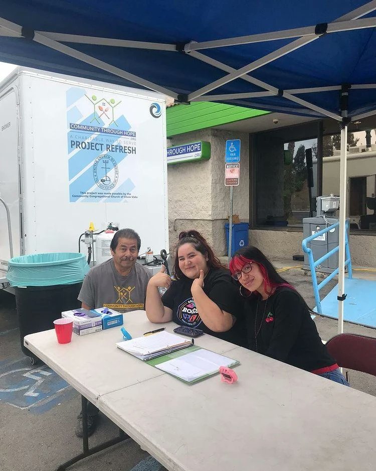 CTH465's tweet image. Celebrating having provided 500+ showers 🚿  through #ProjectReFresh Tuesday. We also started our #ProjectLeadership internship program this week and gave out backpacks 🎒. An item essential for the unsheltered to keep a hold of important paperwork and remain mobile.