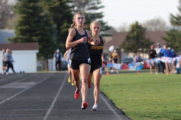 🚨 SCHOOL RECORD ALERT 🚨 

Congratulations to Brianna Rinn for crushing the school record in the 1600m run with a time of 4:54.74! 

This time also places her on the Top 10 All-Time list in the state! Great work, Bri!