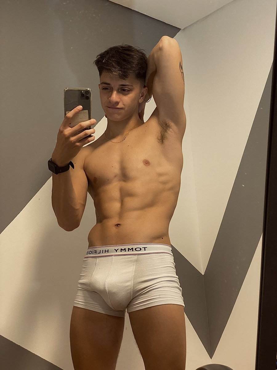 Monzi_Barreto_'s tweet photo. Who is active in the Onlyfans? 🤔🔥

Quién activo en el Onlyfans? 🤔🔥 https://t.co/XGqARKTS7t