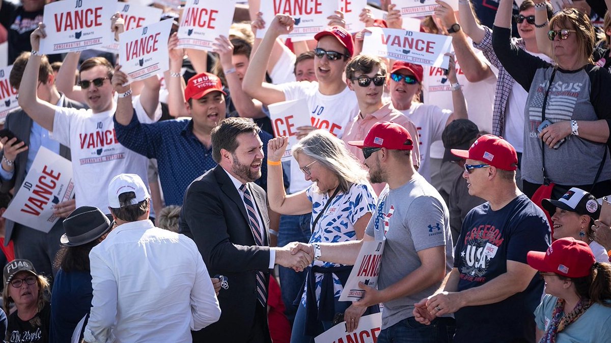 MiamiOHCRs's tweet photo. Congratulations @JDVance1 on a huge win this evening! https://t.co/m7QwvJSUw5