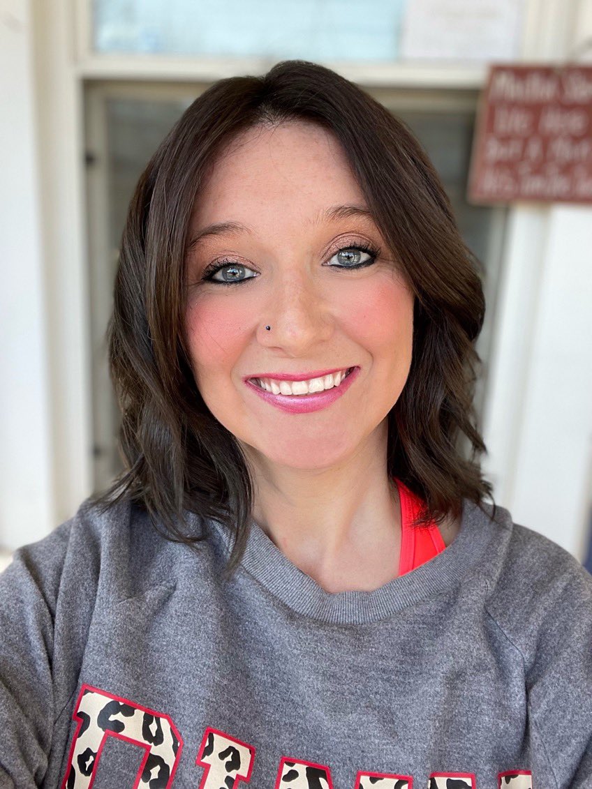 brkfstattiffs84's tweet photo. New hair! https://t.co/OduPa55a7i