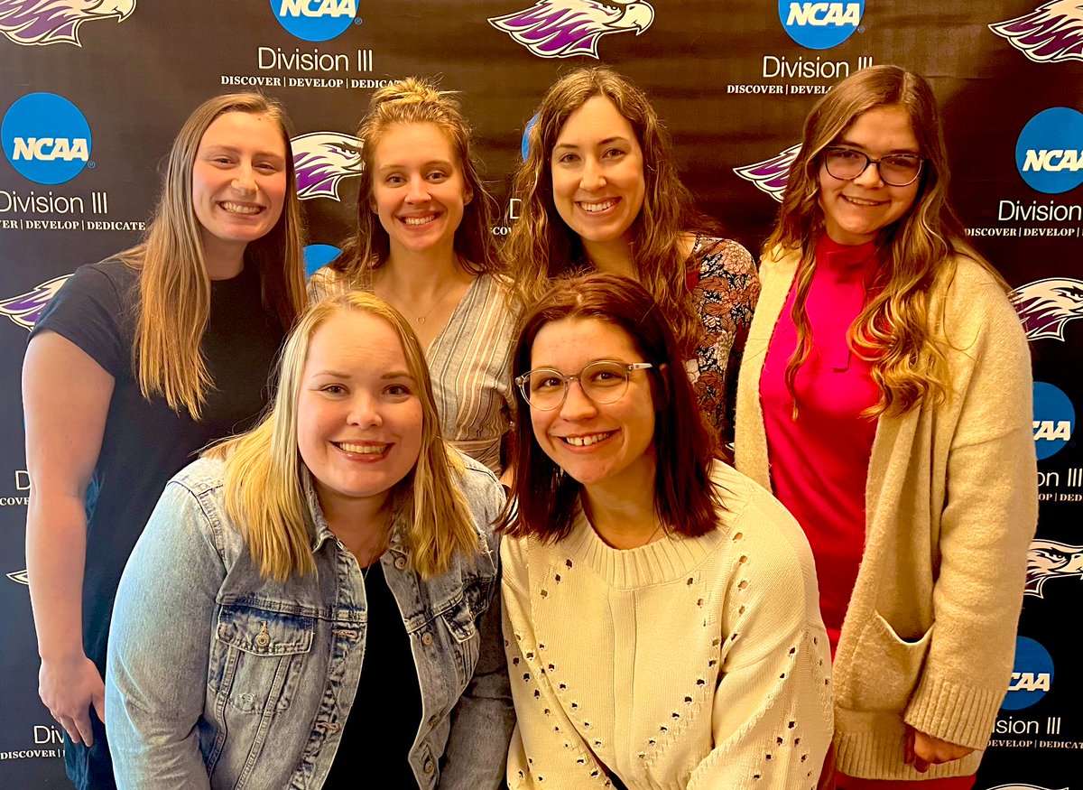 warhawkbowling's tweet image. Congratulations to our ✋➕☝️chancellor’s scholar athletes! 

Kelsey Jaeger 
Sam Knab
Caitlin Merlins
Piper Miles 
Chloe VanSistine 
Kylie Wright 

So proud of their efforts on and off the lanes #ForUs #OwnIt #PoweredByTradition