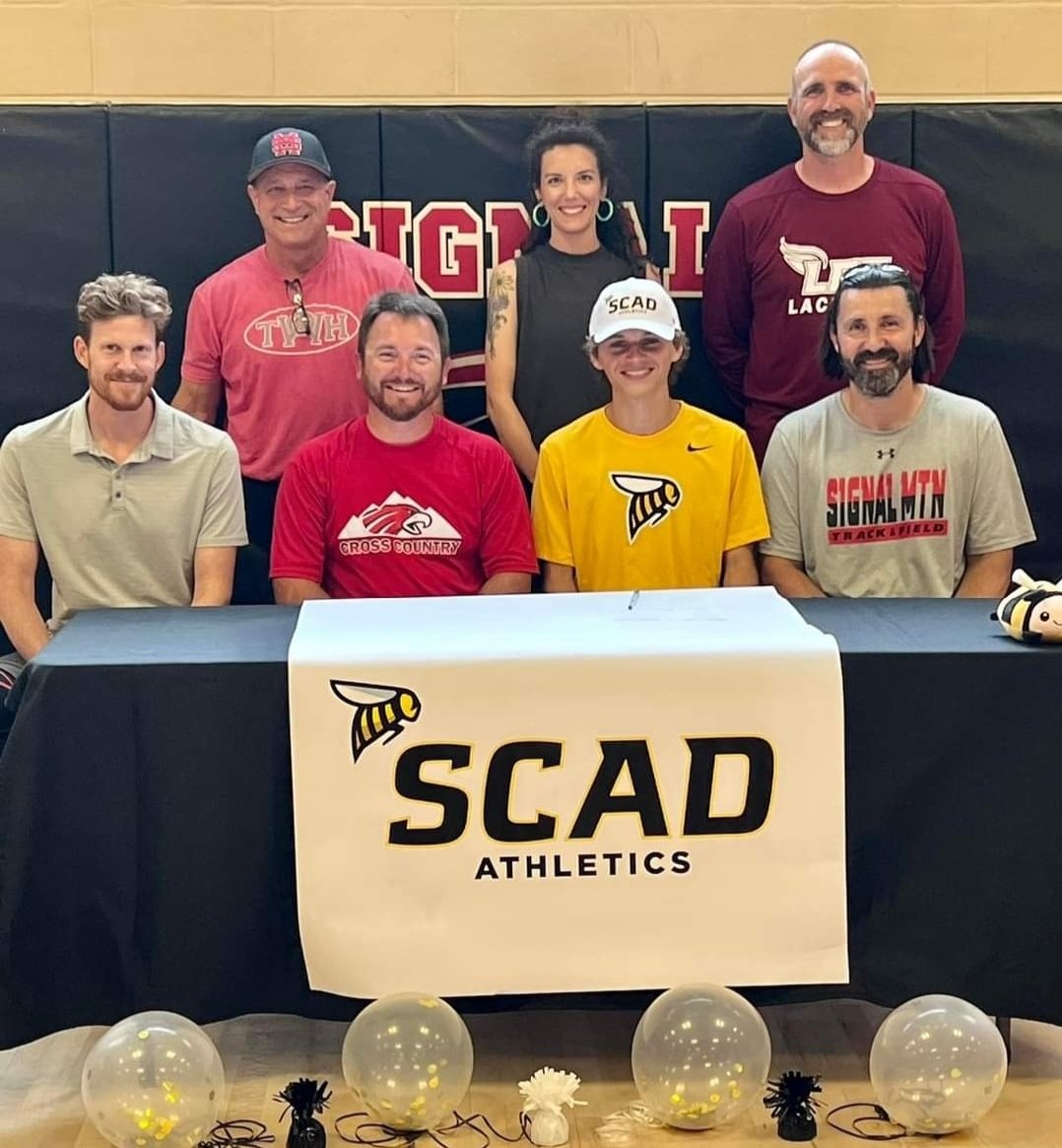 SMMHSEagles's tweet photo. Congrats to KAID BOEHM in his signing with Savannah College of Art and Design #SCADbound Kaid will be attending in the fall on a Cross Country and Track & Field scholarship. #Classof2022 ๐๐ฆ
#SMMHSsoars https://t.co/qzzzTtbxxd