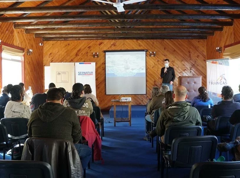 🌳 Debemos avanzar en un turismo más sostenible, y hoy junto a <a href="/mmanuble/">Seremi del Medio Ambiente Ñuble</a> colaboramos a través del Taller de Conservación del Huemul, una especie amenazada que habita en nuestra Reserva de la Biósfera Corredor Biológico Nevados de Chillán – Laguna del Laja 🦌 🚵‍♀ 🧗🏾‍♀️
