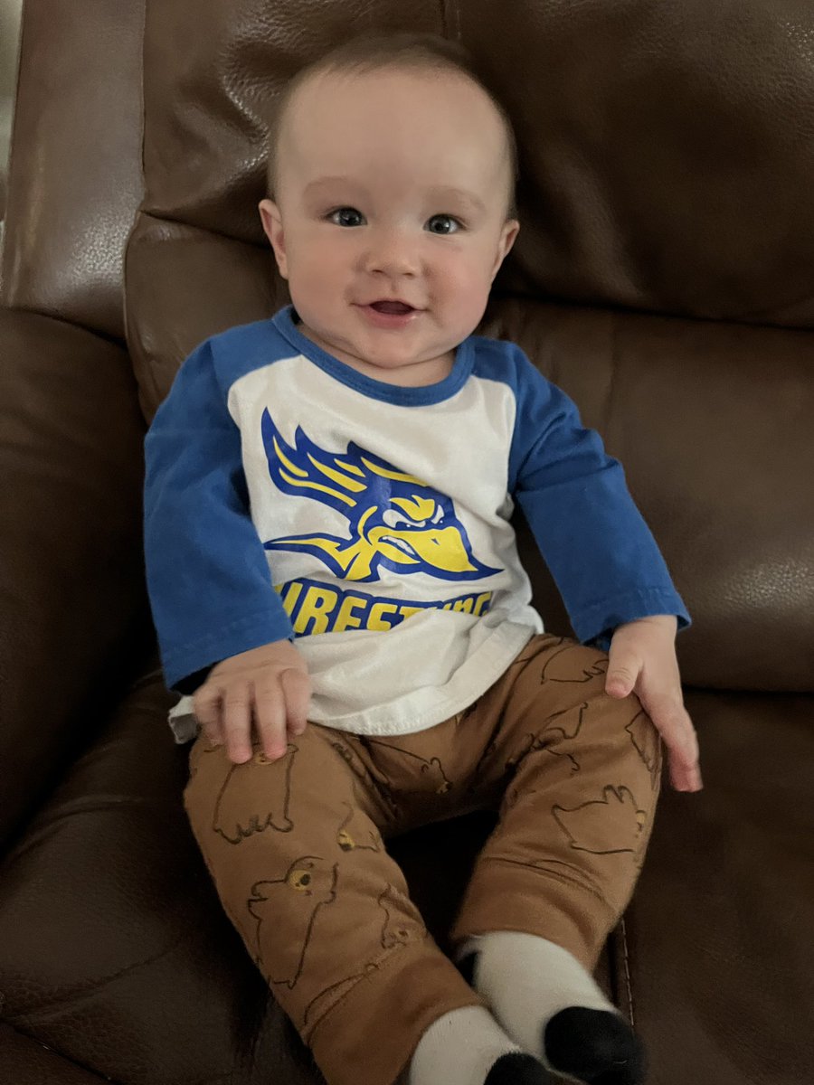 martinoni141's tweet photo. He is too cute not to post him @CSUBWrestling #WrestlingShirtADayinMay https://t.co/WeANw6EDx0