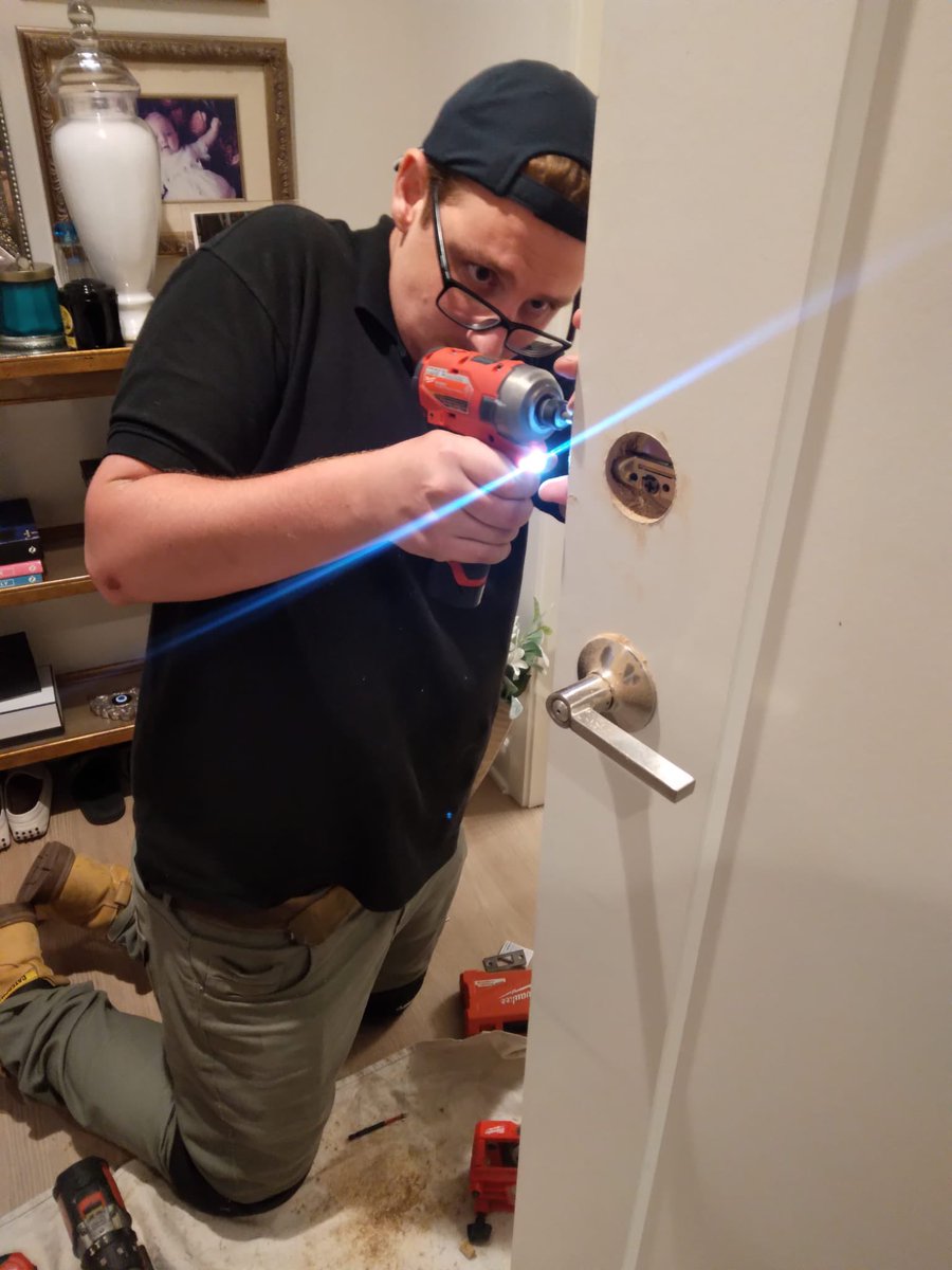 247LockProLock1's tweet image. Fresh lock installation for our commercial customer in #missionviejo.

#247lockpro #locallocksmith #locksmith #orangecounty #socal #lockinstallation #lockandkey #localbusiness #mobilelocksmith #orangecountylocksmiths #laderaranch #locksmithservice #locksmiths