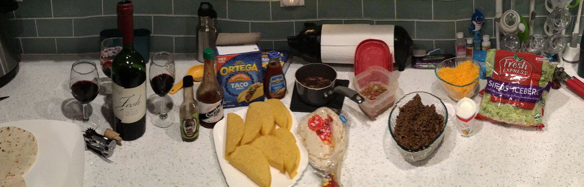 WineCheeseFri's tweet photo. Not sure that I’ll make it to #pinksociety for #cincodemayo so I’m celebrating #tacotuesday today! Had a proper #tacobar and everything. #beeftaco #beantaco @joshcellars #winelover https://t.co/QhWolHUiKU
