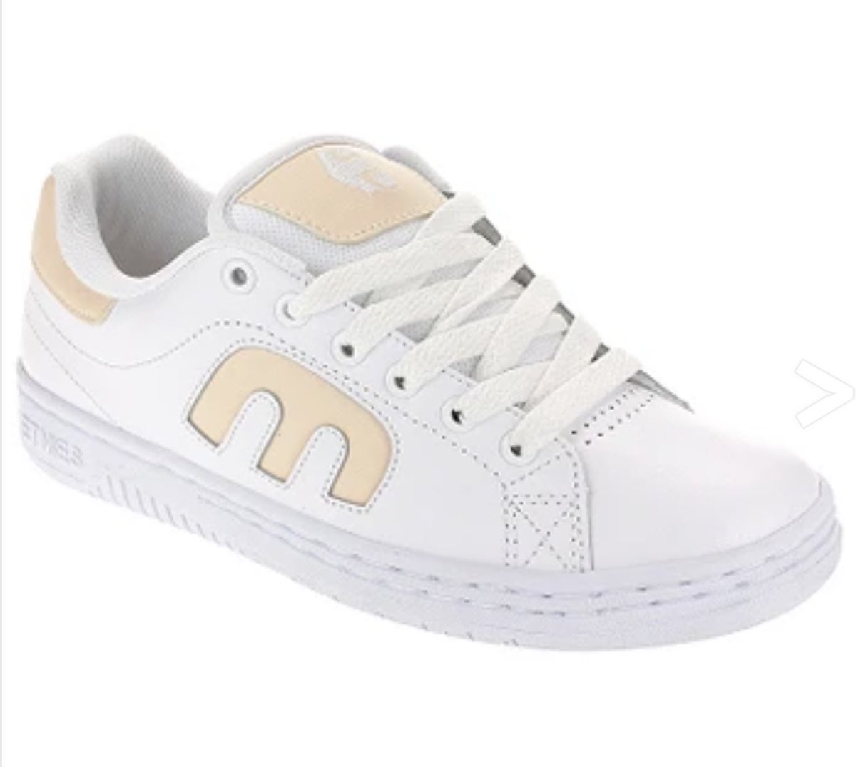 Samantha_Dawk's tweet photo. Girls who wore Etnies in middle school just turned into women who wear Veja sneakers (I’m talking about myself…) https://t.co/HH5KQpMszt