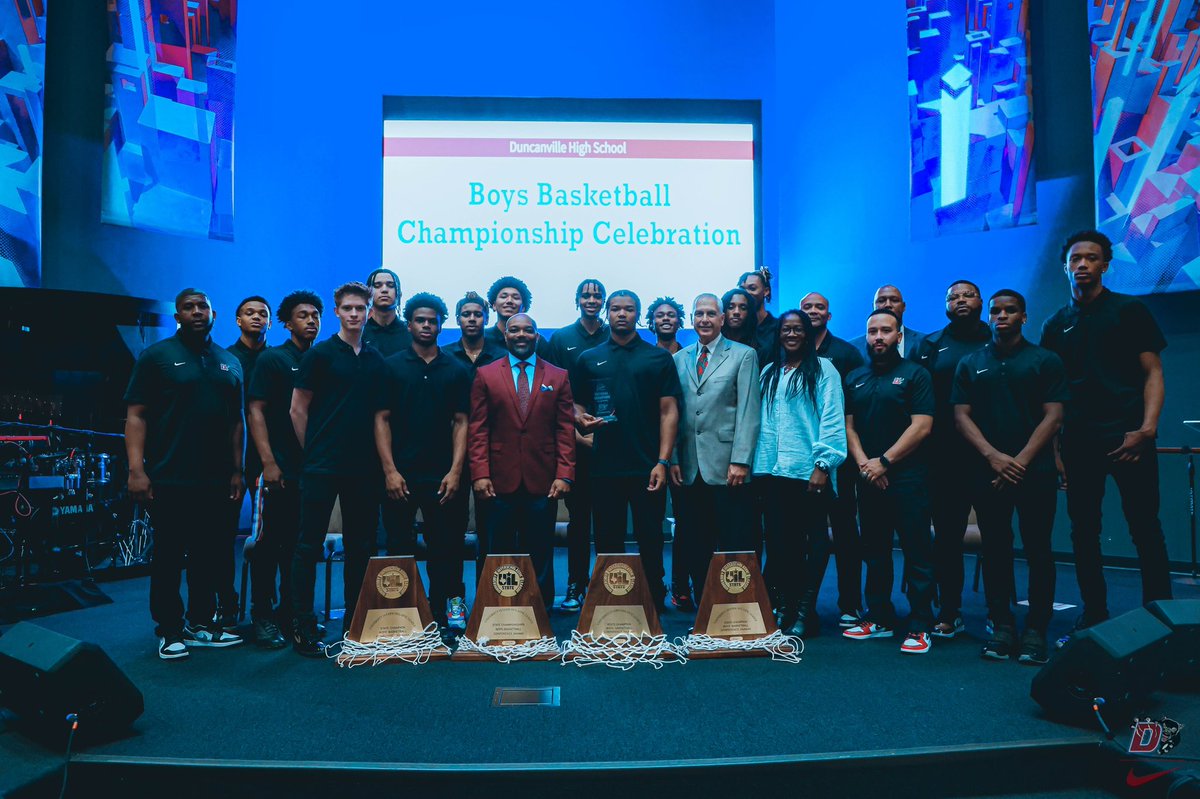 DuncanvilleBB's tweet photo. A wonderful evening with the Duncanville community celebrating another championship season. 

🏆🏆🏆🏆 #CU1TURE #D1FFERENT https://t.co/6tiadqv9MT
