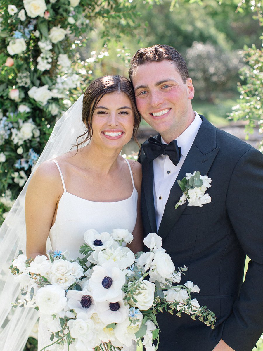 husband + wife 🤍✨🌿
.
.
.
.

just a couple of ortho bros 😉