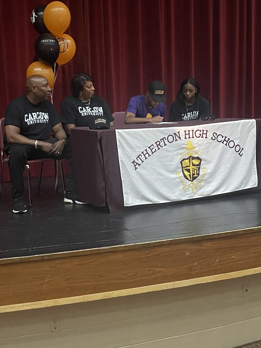 Moe Moore tweet media