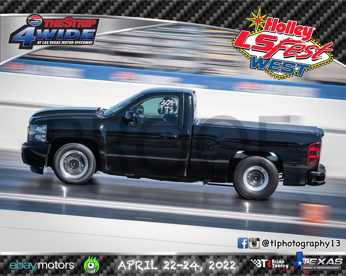 nsnicholas96's tweet photo. Haven’t been on the bird in awhile. Here’s a pic of me racing out in Vegas 🤘🏻 https://t.co/uj7tbcXOWe