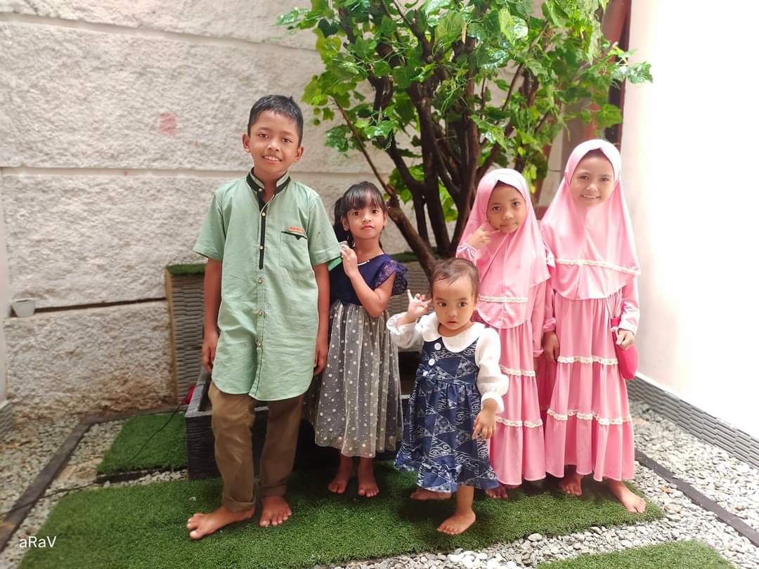 Nak kanak ikut foto donk

#Lebaran2022 
#anakanak
#serumuntuksemua