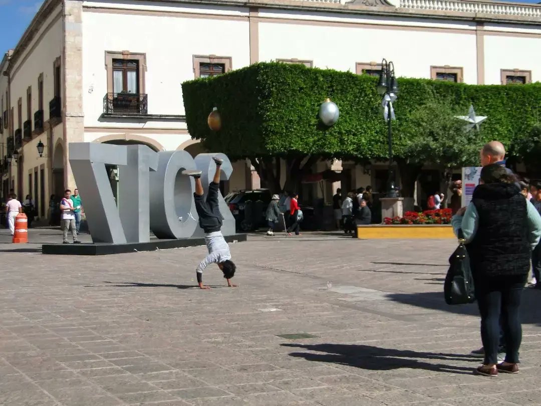 Juna_amiko's tweet photo. En la urbo Queretaro

#meksiko 

#esperanton
#Esperanto 
#esperantolingvo 
#esperantobildoj 
#esperantofilmoj
https://t.co/v9N49n7HNE https://t.co/VEjtL5dtbP